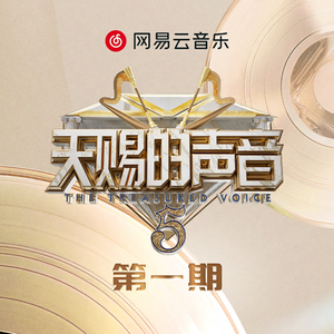 美女脱了个精光露出奶头屁吻
